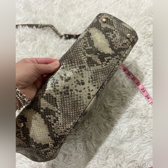 Kate Spade Snake Print Cobble Hill Little Minka
Crossbody Shoulder Bag - Picture 13 of 13